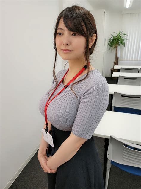 谷間自撮り|谷間エロ画像555枚 巨乳美女の男を誘惑する強調されたおっぱい。